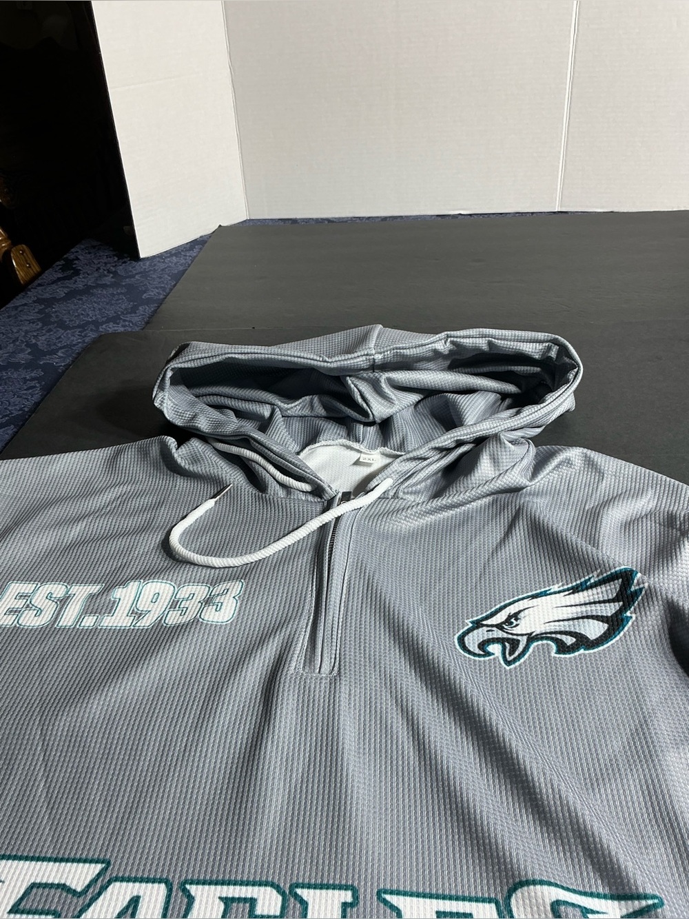 Philadelphia Eagles Gray Pullover Hoodie - Men's